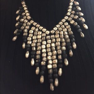 SOLD!! Uno de 50 statement necklace